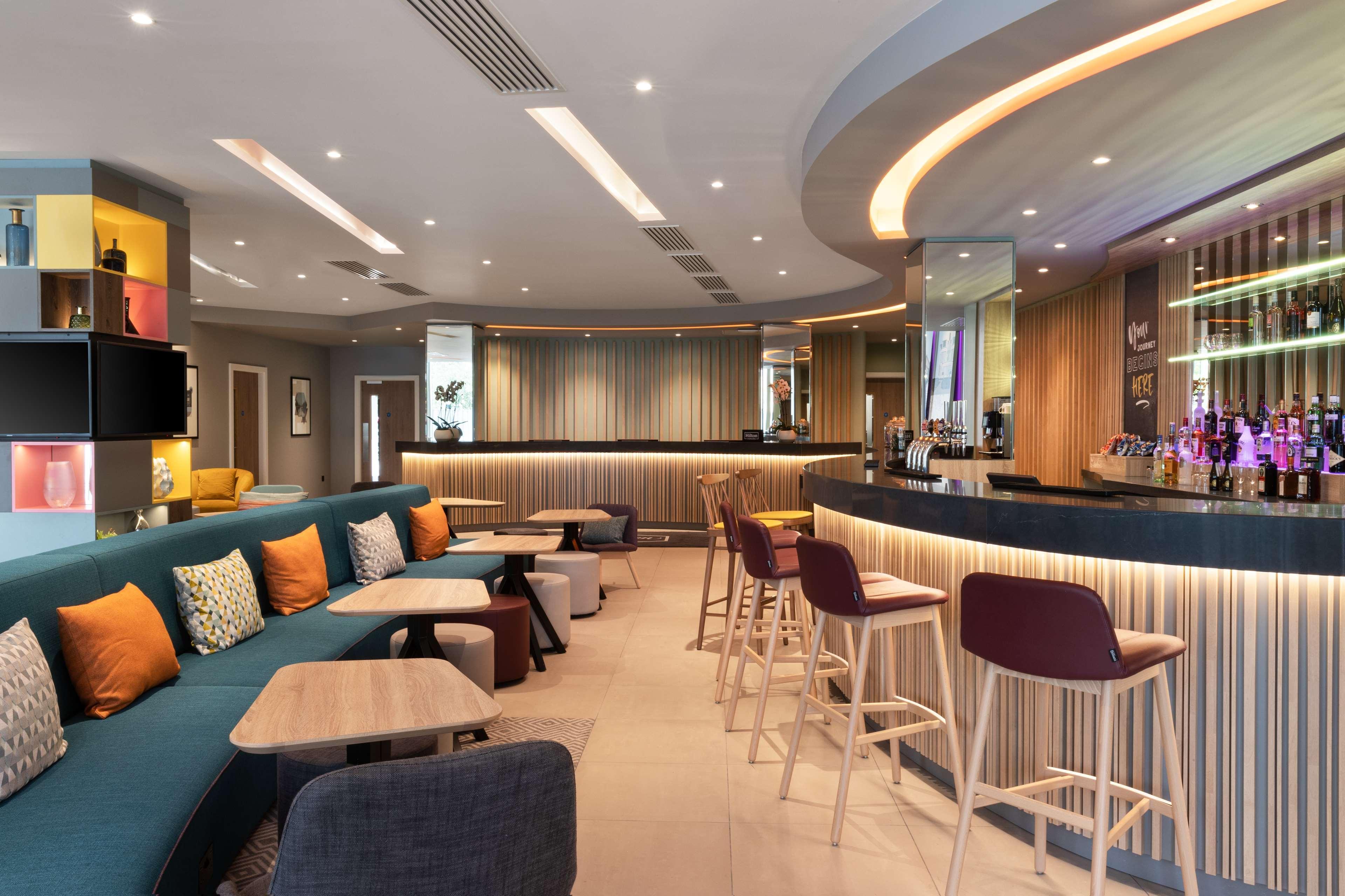 Hampton By Hilton London Ealing Hotel Bagian luar foto