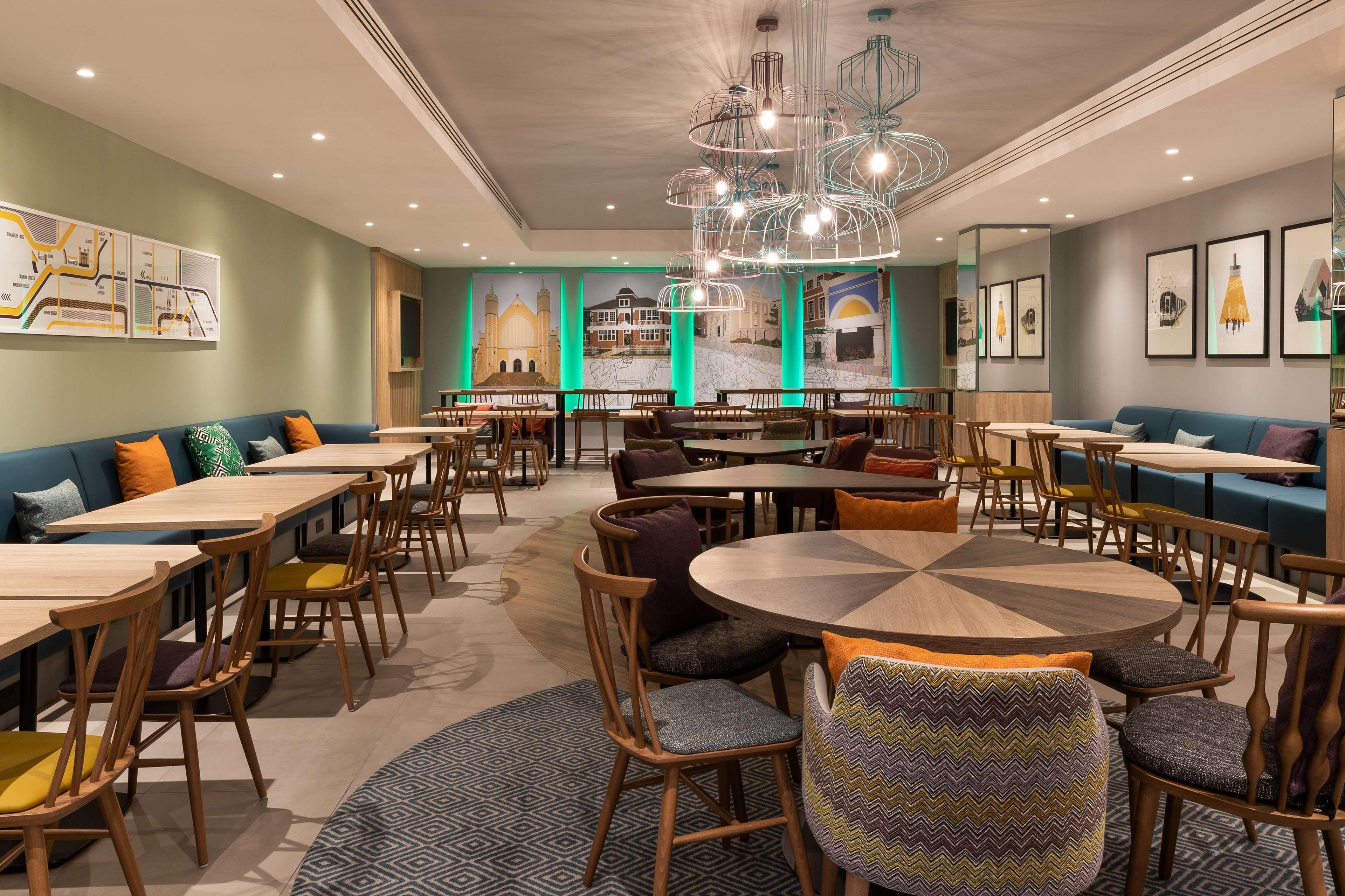 Hampton By Hilton London Ealing Hotel Bagian luar foto