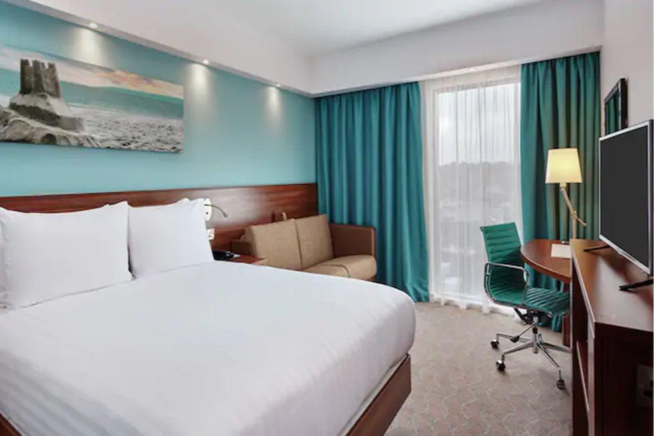 Hampton By Hilton London Ealing Hotel Bagian luar foto